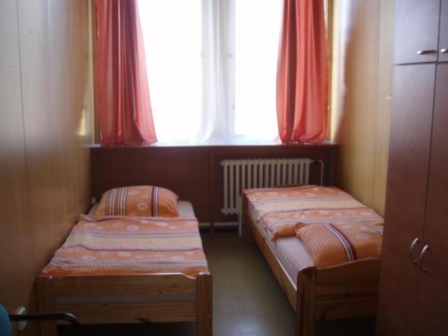Hostel Monty Říčany Exteriör bild