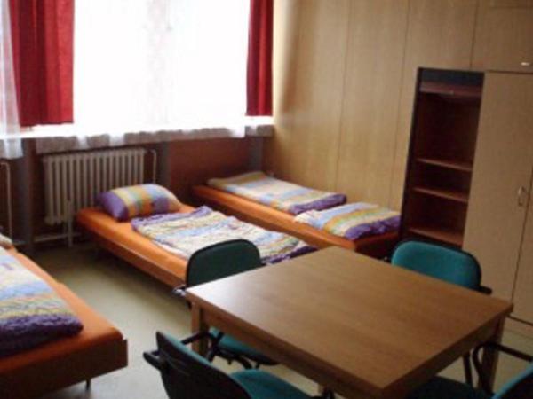Hostel Monty Říčany Exteriör bild