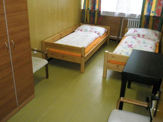 Hostel Monty Říčany Exteriör bild